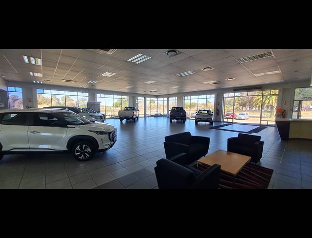 3,999M² SHOWROOM FOR SALE IN BENONI CENTRAL